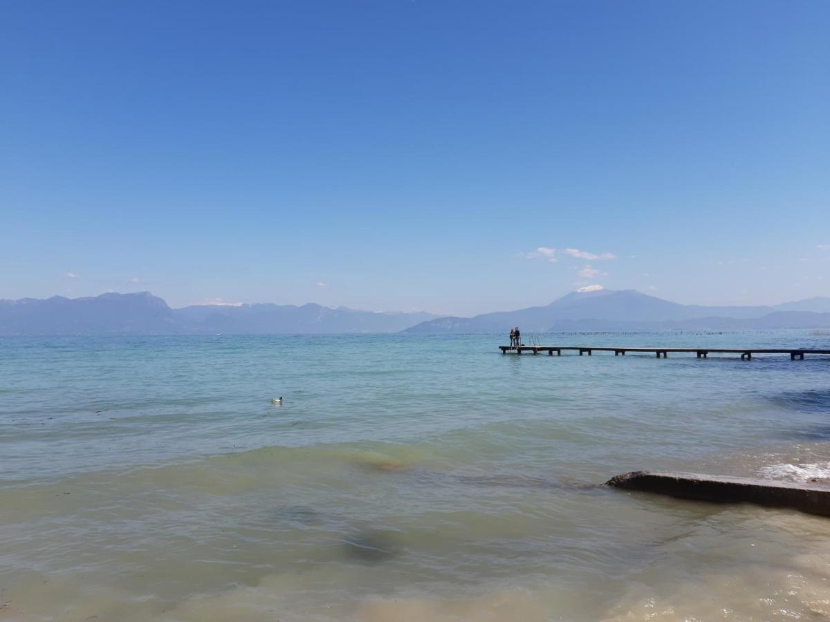 My Sirmione Beach Apartment Superior Luaran gambar