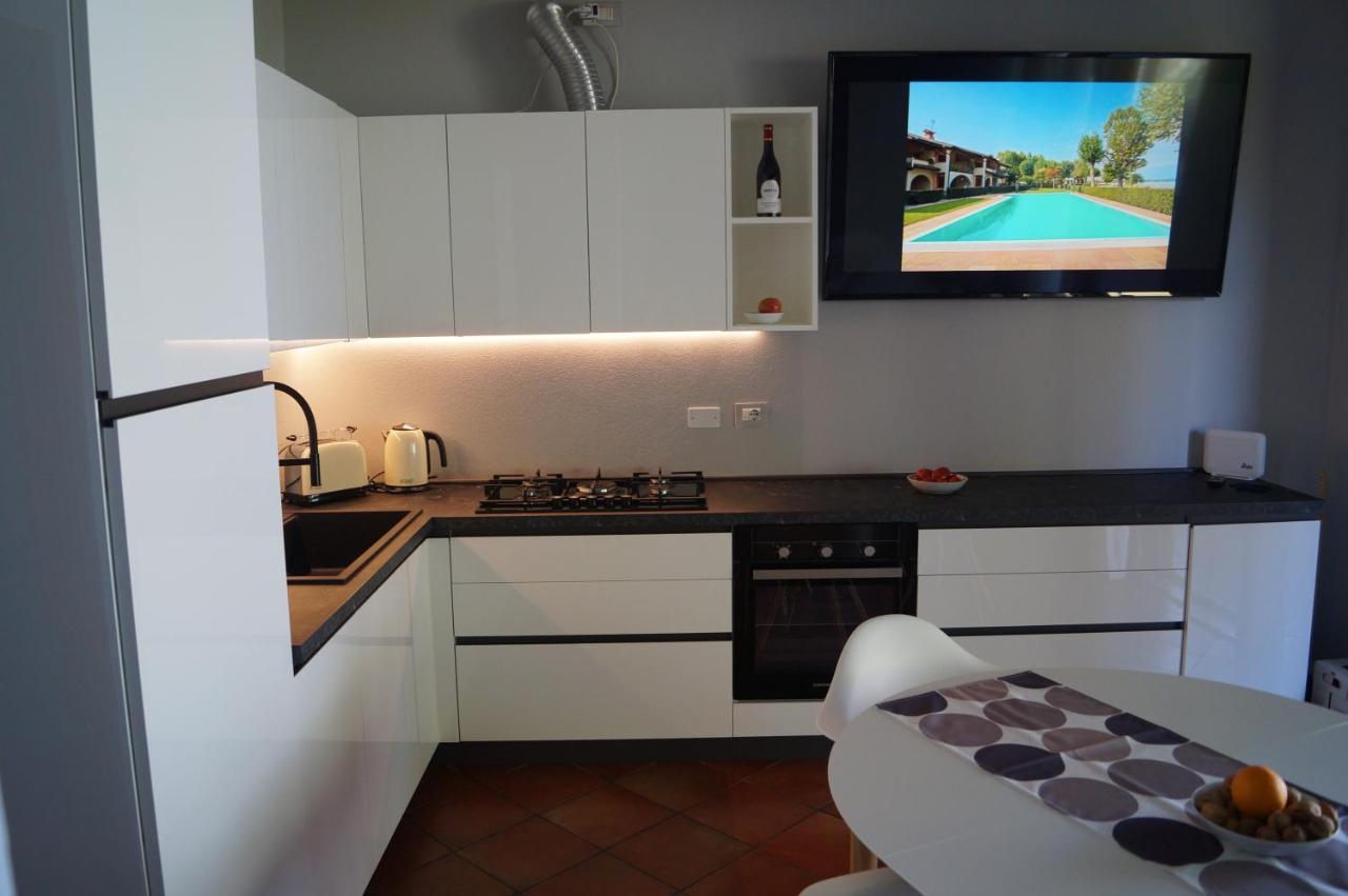 My Sirmione Beach Apartment Superior Luaran gambar